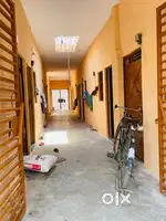 175 गज आर पार दोनों साइड  गली है