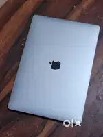 Apple Macbook Pro i9 16GB Ram 512GB Apple 15inch Retina Display