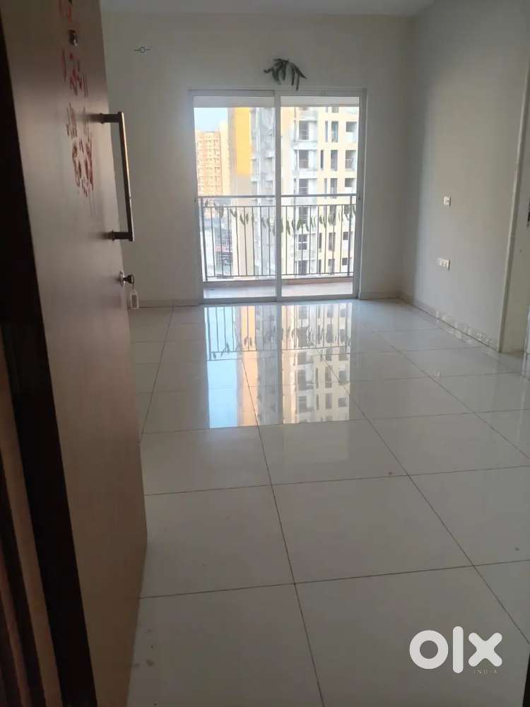 Brand New unused 2Bhk flat available for rent in Godrej Parkridge manj