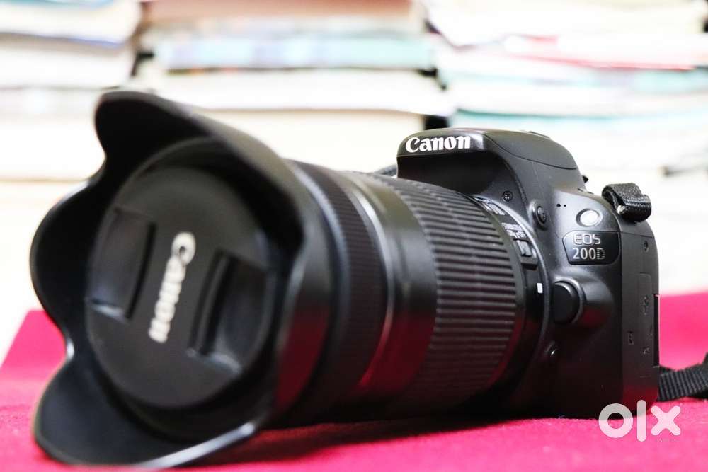 Canon 200D Markii with 18-55mm, 55-250mm