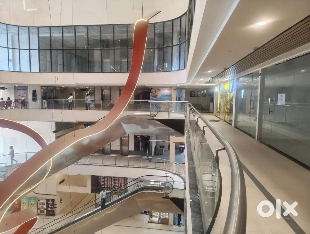 READY TO MOVE COMMERCIAL SPACE