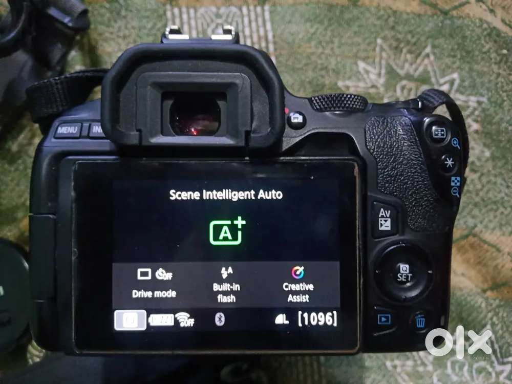 Canon EOS 200D Mark II DSLR  Excellent Condition  With Bill