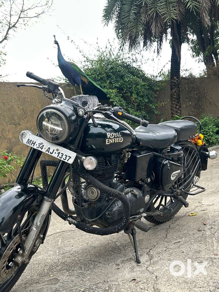 Classic 350 black colour