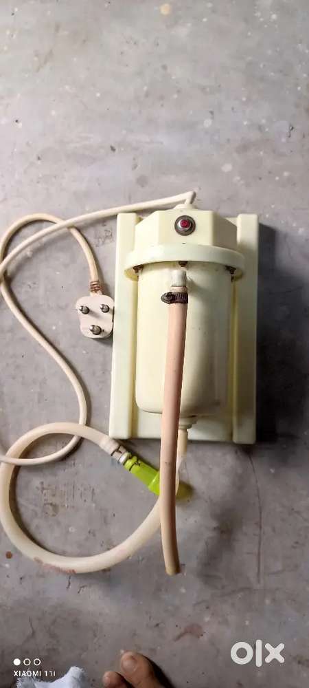 Mini geyser available for sell