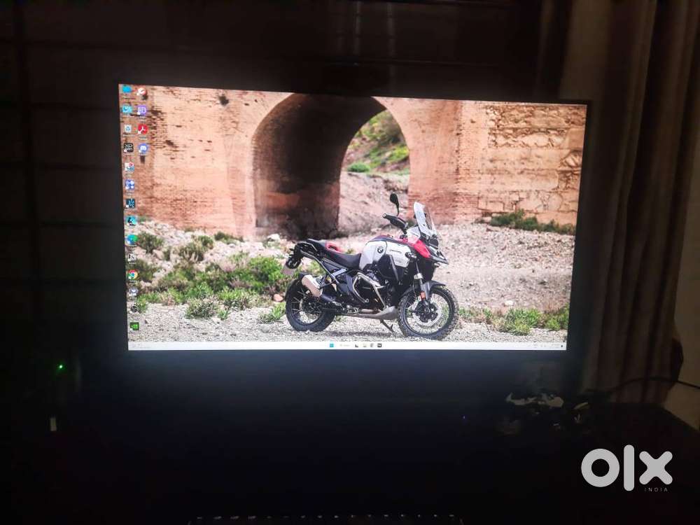 Samsung 32 inch 4k IPS Monitor