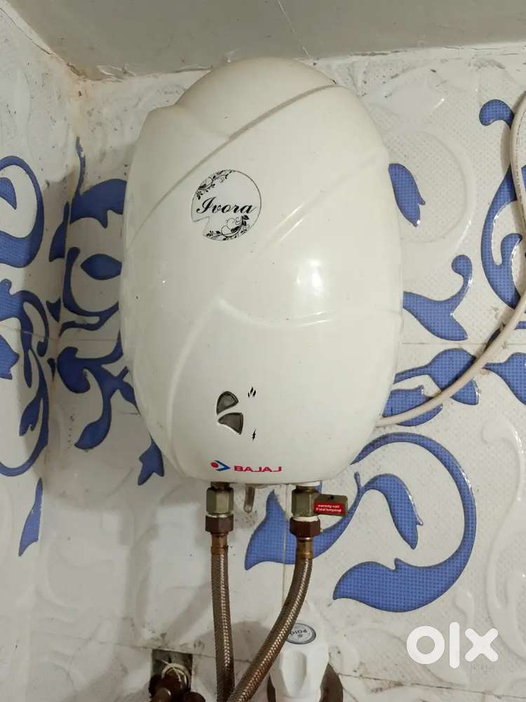 Bajaj Splendora 3L 3KW Vertical Instant Water Heater for Home  Geyser