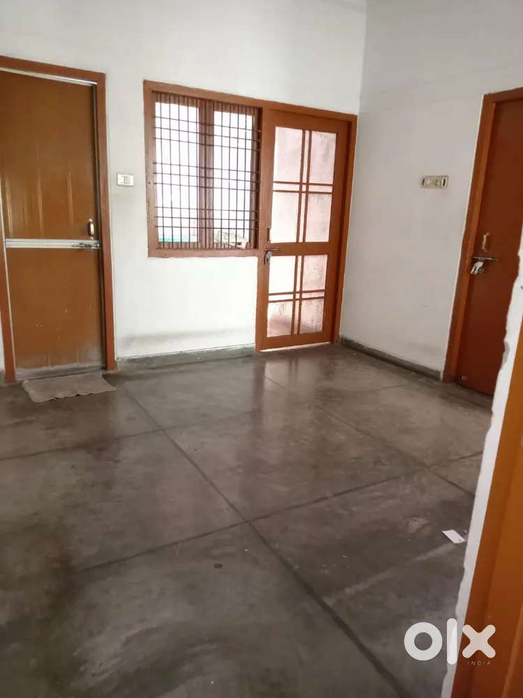 Fully Independent 2BHK 1st Floor Peaceful Area & Immediate Possession