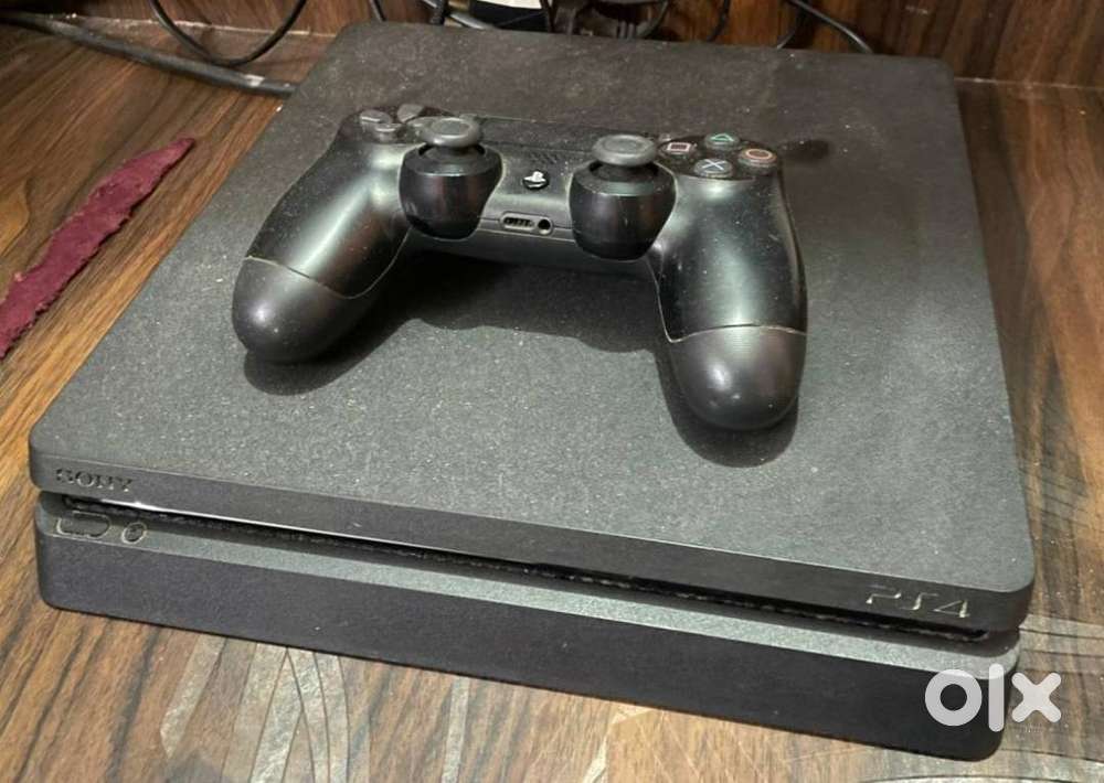 PS4 Slim 500GB with RDR2 for Sale In Great condition