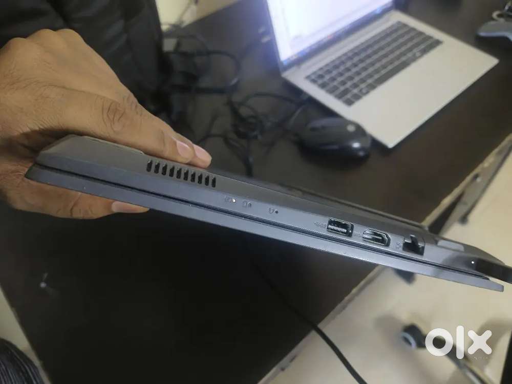 Urgent sell- i3-7th gen 12 gb ram, 1 tb harddisk lenovo