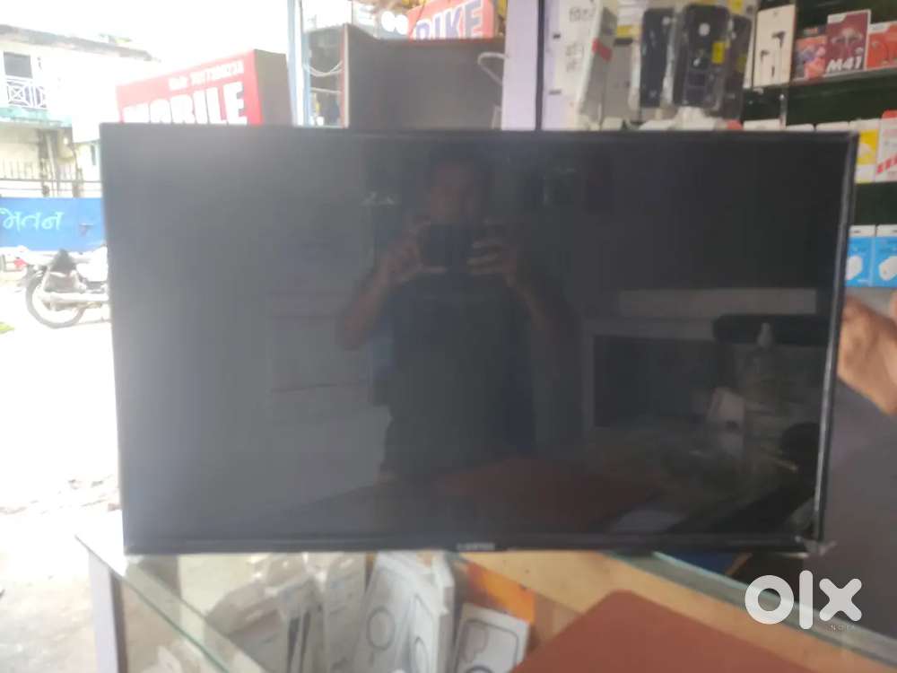 Urgent selling Airtec smart TV