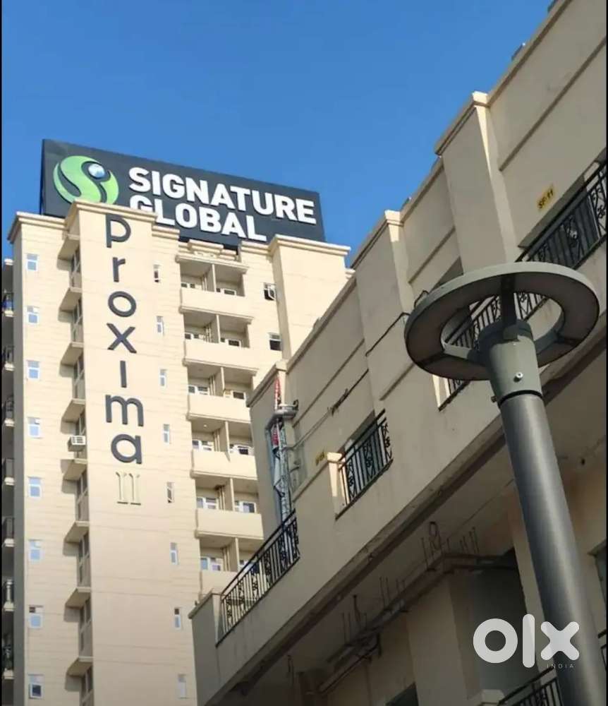 Available 2.5BHK Semi Furnished Society Flat