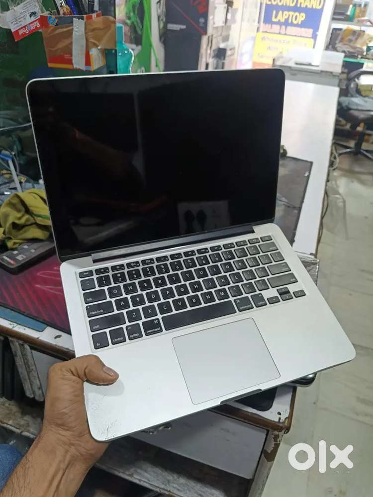MacBook pro ram 8 SSD 256 new candision laptop 1 year