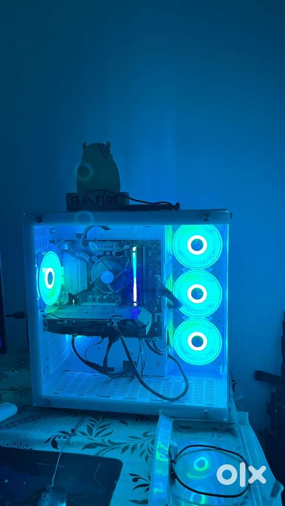 Full Gaming Pc intel build with monitor and keyboard mouse