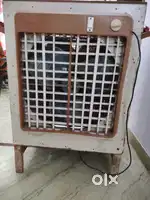 Wooden cooler in a good condition
