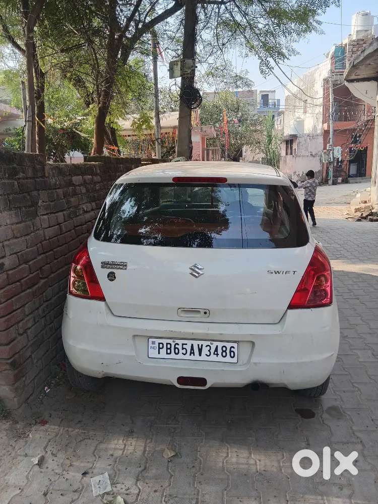Maruti Suzuki Swift 2009 Diesel 102000 Km Driven
