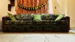 4 Seater Sofa in Excellent Condition – Stylish & Comfortable