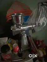 Aluminium hand juicer