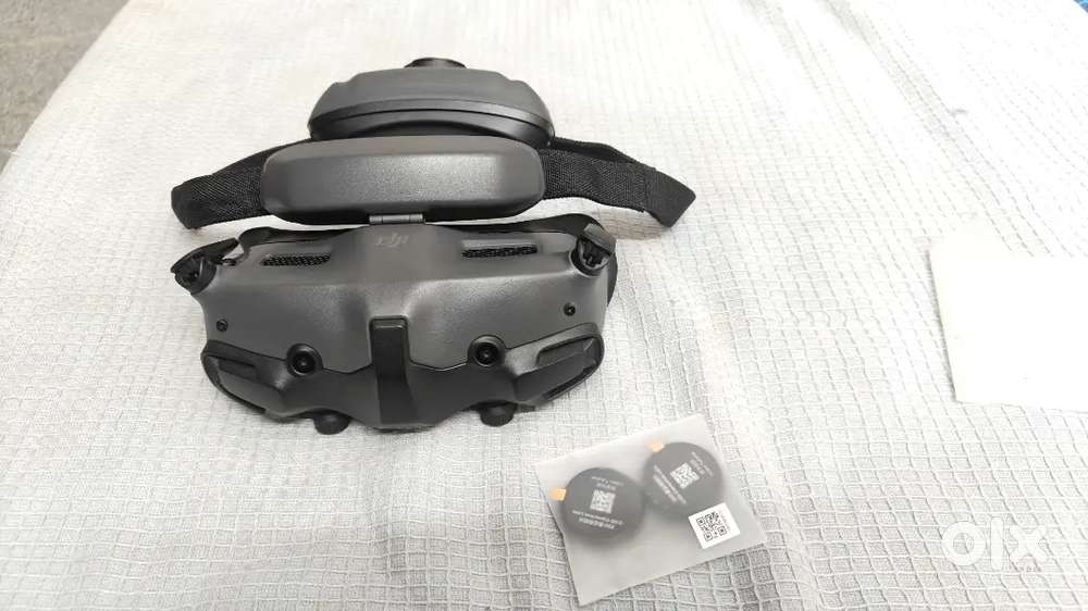 DJI Goggles 3, Excellent condition 42k and motion controller 3. Rs. 5k