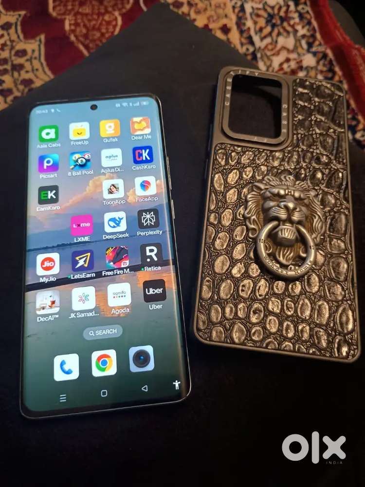 Realme 10 pro plus, 256 gb with backcover and charger