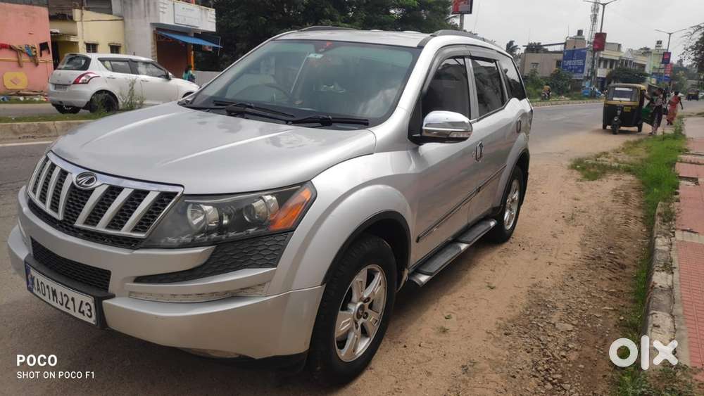 Xuv 500 silver colour all documents running good condition