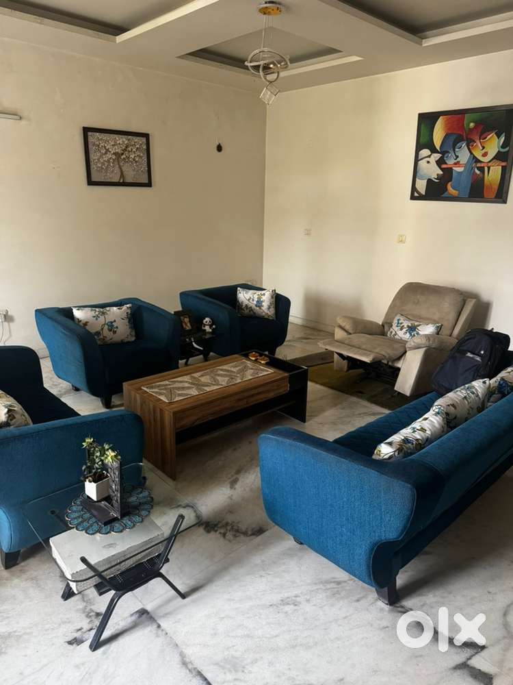 Godrej Interio 7 Seater Sofa