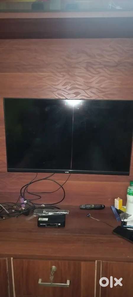 LED 32 inch Smart TV