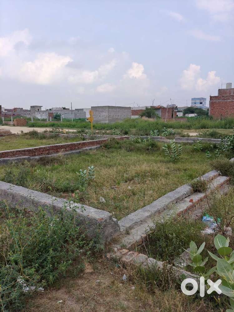 Land/Plot for Sale (102.57 sq yards) at Sikri Softa