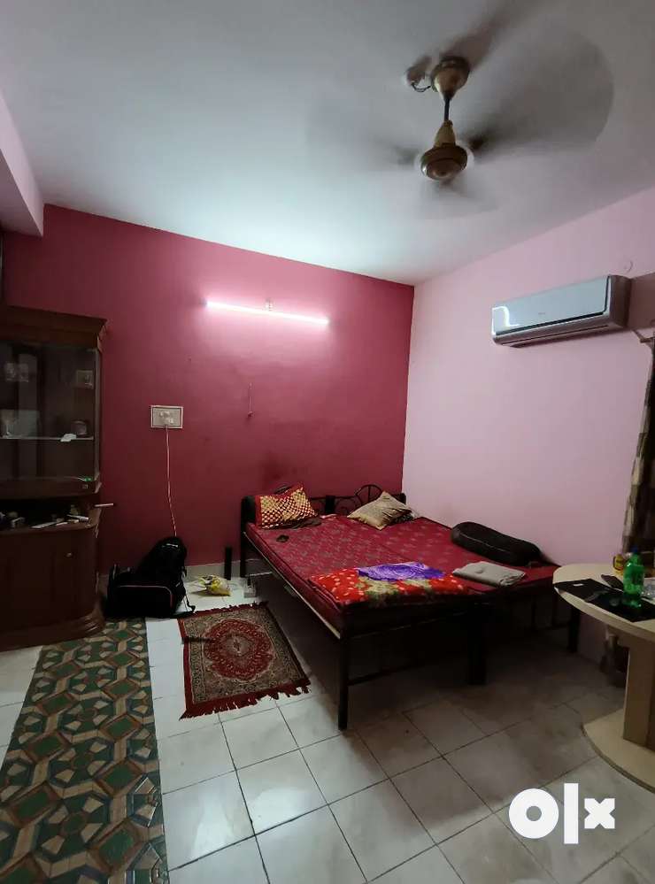 Working professional Roomate required for a 1.5 bhk furnished house.