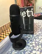 BLUE YETI USB MIC PLUG AND PLAY DIRECT UNUSED NEW CONDITION