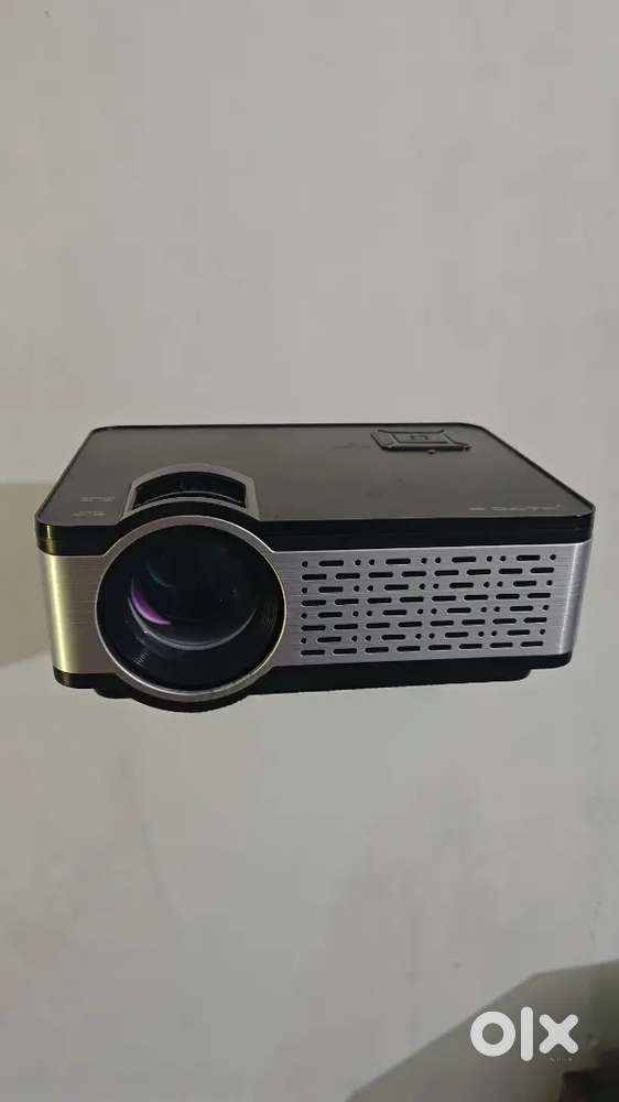 Egate i9pro Max FHD 1080p projector