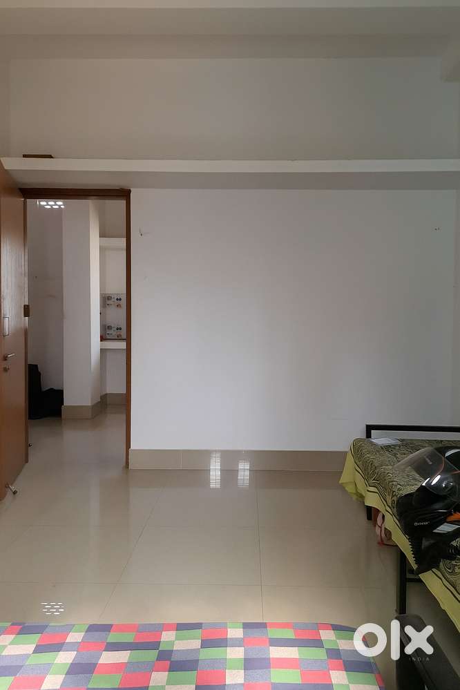 looking for roommate (Male)