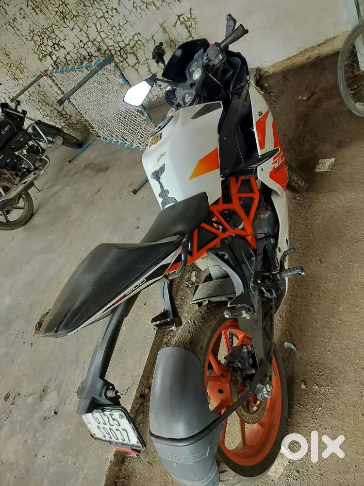 KTM RC 200 second owner full chalu condition