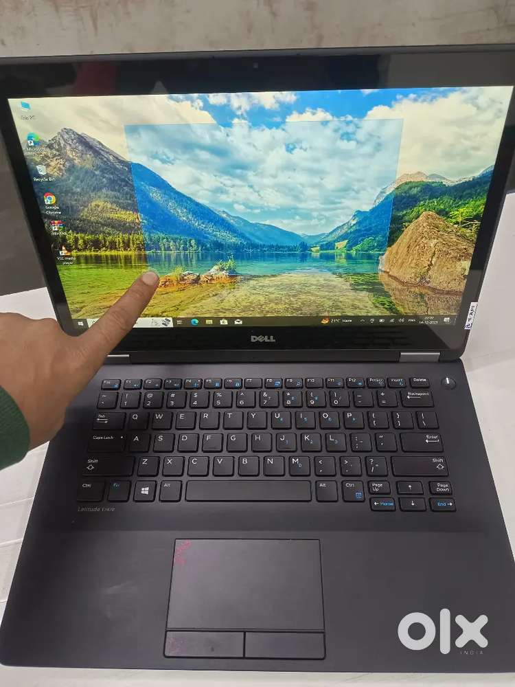 Dell i7 laptop 7th gen touch screen/SSD 512gb/8GB/graphic 2GB/ultra HD