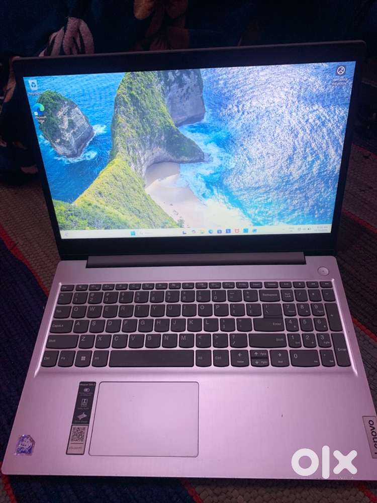 Lenovo ideapad slim 3 , with charger