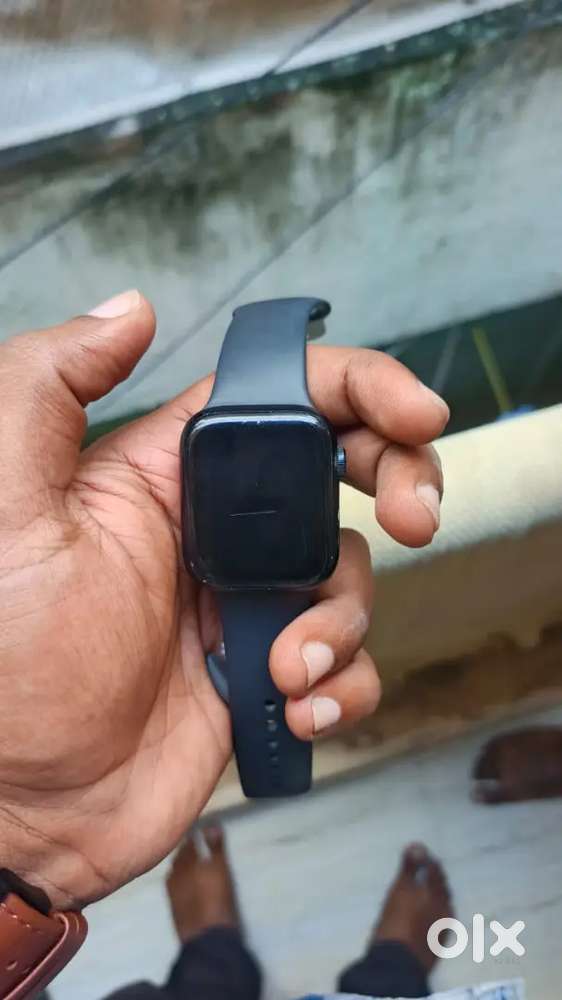 Apple watch series 8
