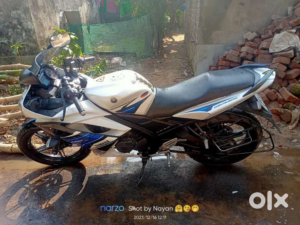 Yamaha R15 version S