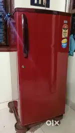 LG fridge ( in bestest condition)