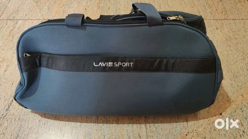 Brand new trolley duffle bag with wheels from lavie sports