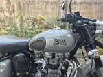 Well maintained less driven Classic 350 dual channel abs