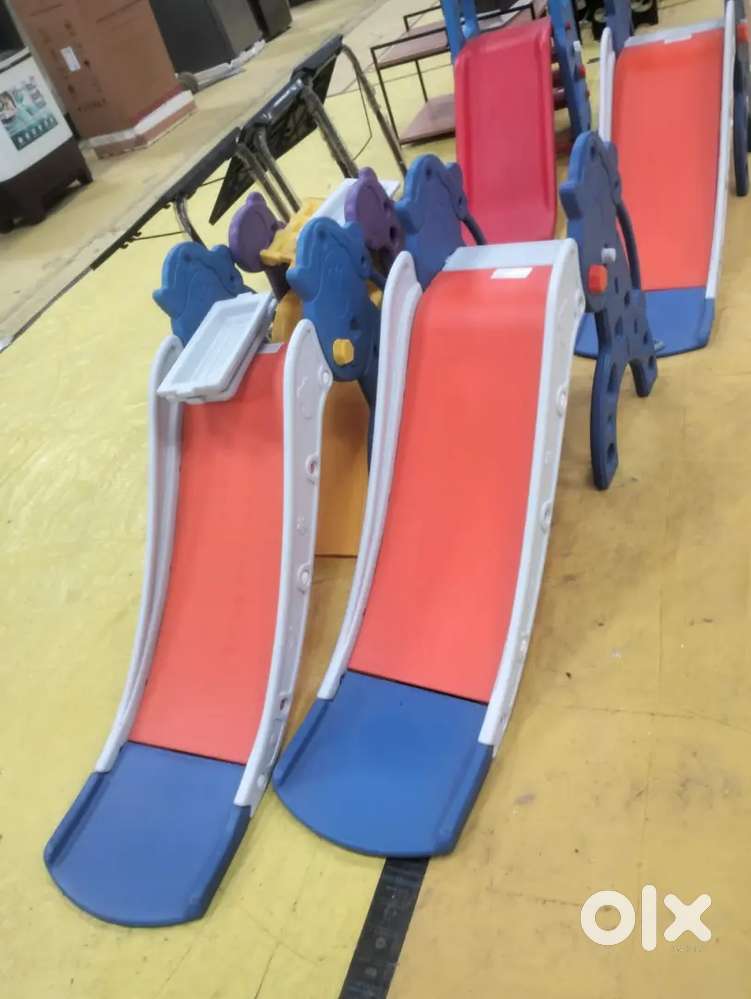 Plastic kid slide