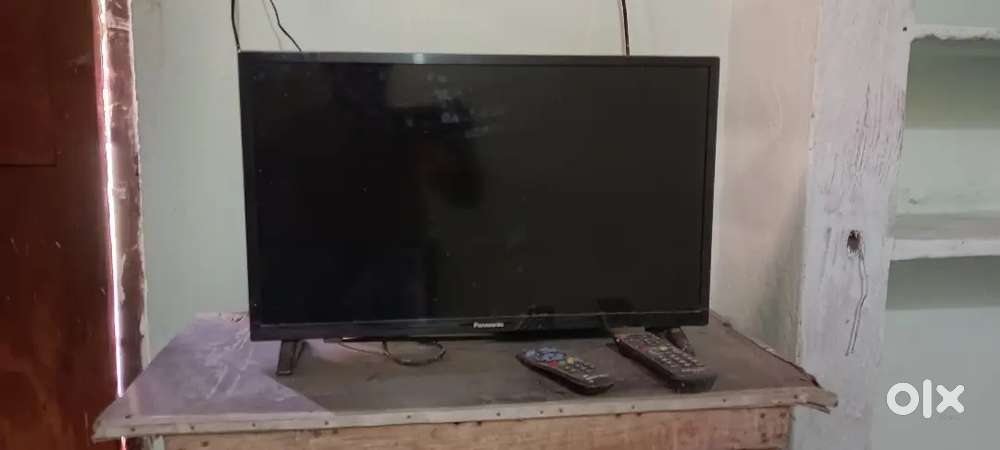 Panasonic 24 inch ( good led tv)