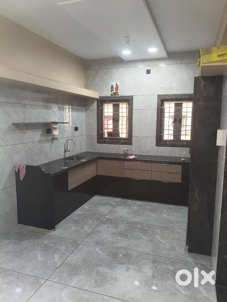 Akdam Vyajbi Bhadani Gurentee sathe navuj makan