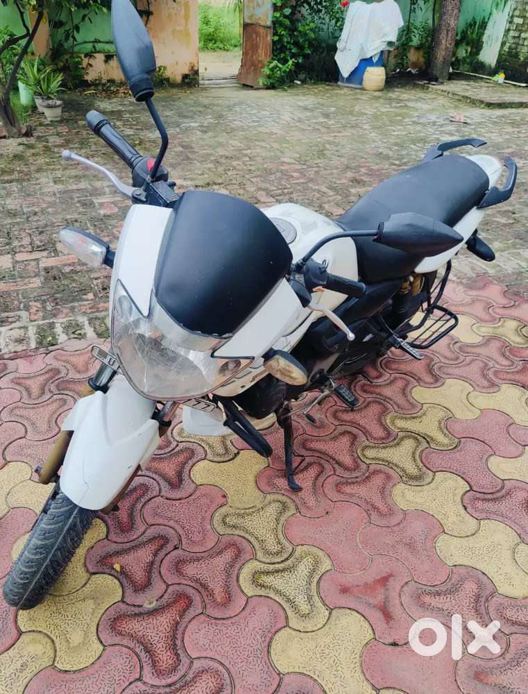 Tvs apache RTR 180 good condition white colour