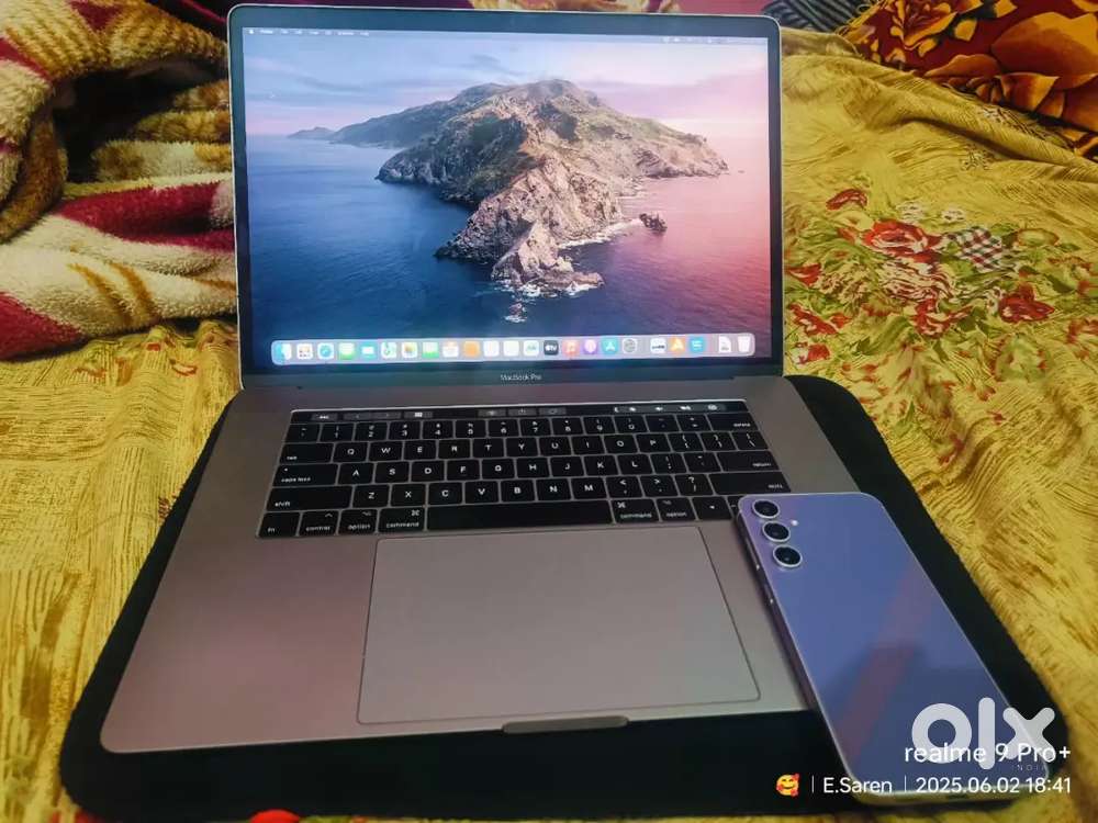 IPad hai Lena hai to msg kero 16gb 512 rom hai