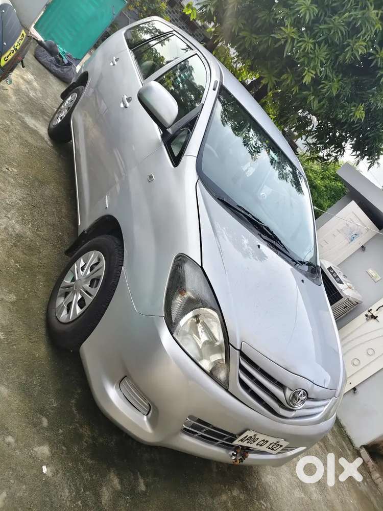 Toyota Innova 2011 Diesel 355000 Km Driven