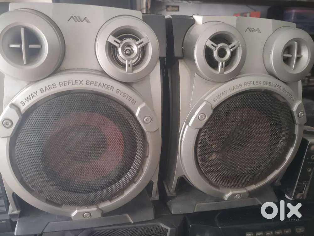 Aiwa three way wooden speaker working condition