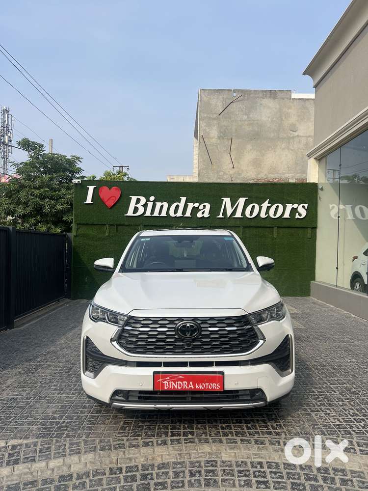 Toyota Innova Hycross 2.0 ZX (O) Hybrid 7 STR, 2023, Petrol
