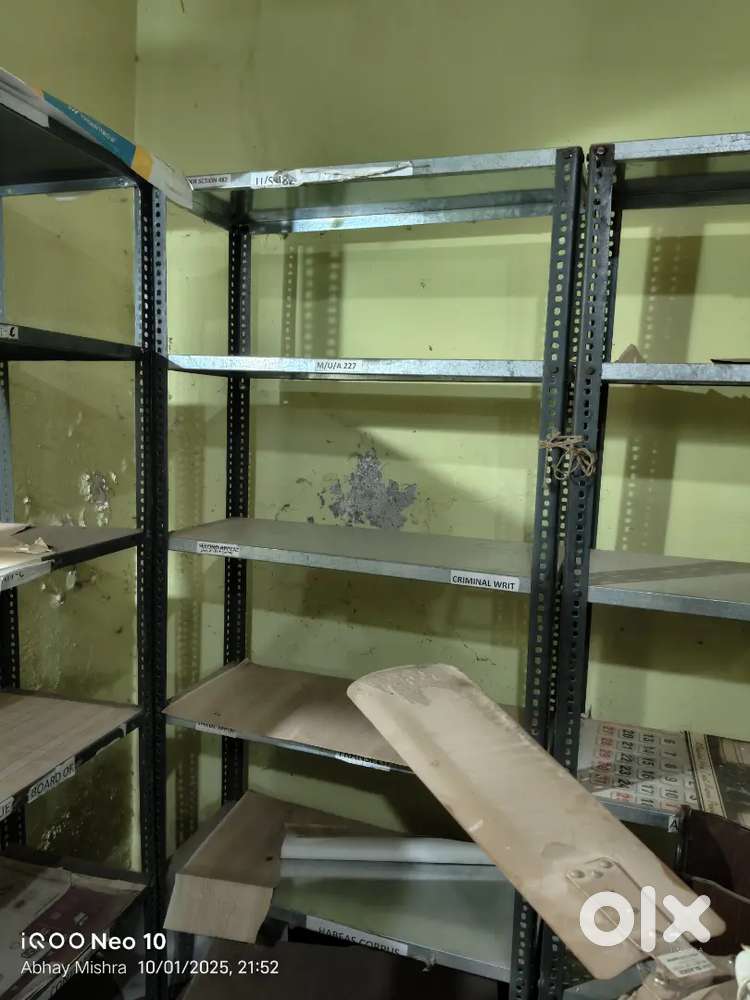 I am selling my old iron shelf 11 pcs