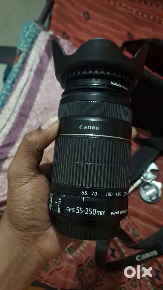 Canon 1300d + lens 55 250