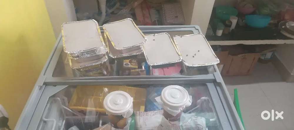 Urgent selling for money problem Cafe ka all Saman hai